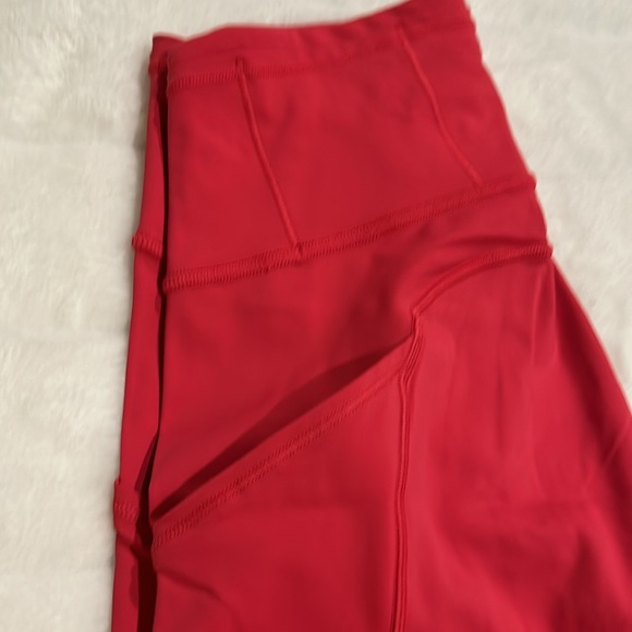 Lulu lemon hot pink cropped leggings - Picture 3 of 3